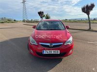 Usado Opel Astra Excellence 140 CV (102 kW) 2011 Rojo Berlina