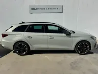 Usado Cupra Leon 150 CV (110 kW) 2025 Gris / plata Familiar