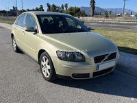 Usado Volvo S40 Momentum 136 CV (100 kW) 2005 Gris / plata Berlina