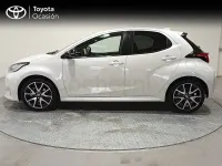 Käytetty Toyota Yaris Hybrid Style 116 HP (85 kW) 2021 Valkoinen Sedan