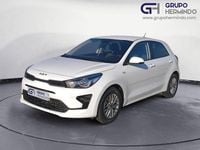 Usado Kia Rio 84 CV (61 kW) 2022 Blanco Berlina
