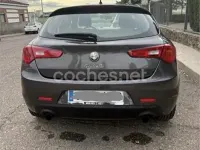 Usado Alfa Romeo Giulietta Distinctive 140 CV (102 kW) 2011 Gris / plata Utilitario