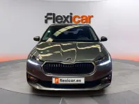 Usado Skoda Fabia Essence 95 CV (69 kW) 2025 Gris Utilitario