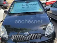 Usado Toyota Yaris 87 CV (63 kW) 2005 Negro Berlina
