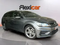 Usado VW Golf VII Sport 150 CV (110 kW) 2019 Gris Familiar