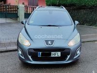 Usado Peugeot 308 SW Access 112 CV (82 kW) 2011 Gris / plata Familiar