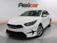 Usado Kia Ceed 136 CV (100 kW) 2023 Blanco Utilitario
