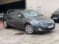 Usado Opel Astra Excellence 110 CV (80 kW) 2013 Gris / plata Berlina