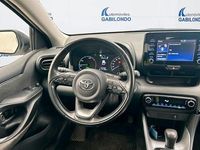 Usado Toyota Yaris Hybrid Active 116 CV (85 kW) 2021 Blanco Berlina