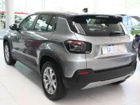 Uusi Jeep Avenger Altitude 101 HP (74 kW) 2025 Harmaa Katumaasturi