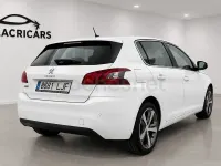 Usado Peugeot 308 Allure 130 CV (95 kW) 2020 Blanco Berlina