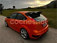 Usado Ford Focus ST 225 CV (165 kW) 2006 Naranja Berlina