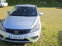 Usado Kia ProCeed 90 CV (66 kW) 2012 Gris / plata Utilitario