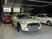 Usado Mini ONE 102 CV (75 kW) 2019 Beige Utilitario
