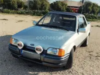 Usado Ford Escort Cabriolet 105 CV (77 kW) 1988 Gris / plata Descapotable