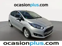 Usado Ford Fiesta Trend 100 CV (73 kW) 2014 Gris plata Utilitario
