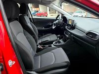 Usado Hyundai i30 95 CV (69 kW) 2020 Rojo Berlina