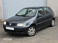 Usado VW Polo Conceptline 60 CV (44 kW) 2001 Gris / plata Berlina