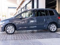 Usado VW Touran Advance 150 CV (110 kW) 2021 Gris / plata Monovolumen