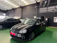 Usado VW Jetta Advance 140 CV (102 kW) 2007 Negro Berlina