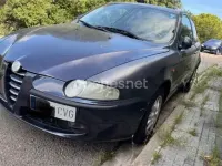 Usado Alfa Romeo 147 Distinctive 140 CV (102 kW) 2004 Azul Utilitario