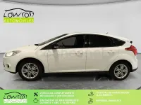 Usado Ford Focus Trend 105 CV (77 kW) 2011 Blanco Berlina