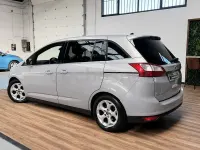 Usado Ford Grand C-Max Trend 115 CV (84 kW) 2011 Gris / plata Monovolumen