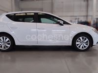 Usado Seat Leon Reference 105 CV (77 kW) 2014 Blanco Berlina