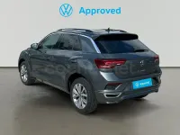 Usado VW T-Roc Advance 110 CV (80 kW) 2022 Gris / plata SUV