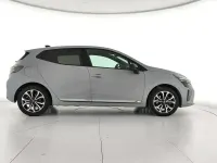 Usado Renault Clio V Techno 143 CV (105 kW) 2025 Gris / plata Berlina