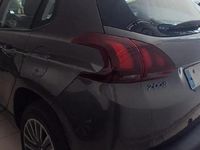 Usado Peugeot 2008 Active 82 CV (60 kW) 2016 Gris SUV