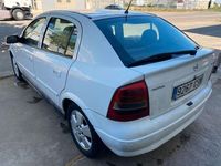 Usado Opel Astra Edition 80 CV (58 kW) 2004 Blanco Berlina