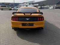 Usado Ford Mustang Fastback 314 CV (230 kW) 2019 Naranja Coupe