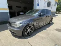 Usado BMW 118 122 CV (89 kW) 2007 Negro Utilitario