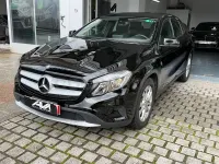 Begagnad Mercedes GLA200 Urban 136 HK (100 kW) 2015 Svart SUV