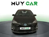 Käytetty Toyota Yaris Hybrid Active 100 HP (73 kW) 2018 Musta Viistoperä