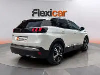 Usado Peugeot 3008 Allure 130 CV (95 kW) 2019 Blanco SUV
