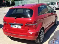 Usado Mercedes B200 139 CV (102 kW) 2006 Rojo Monovolumen