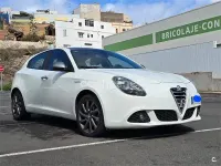 Usado Alfa Romeo Giulietta Veloce 105 CV (77 kW) 2013 Blanco Utilitario