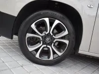 Usado Citroën Berlingo Feel 102 CV (75 kW) 2021 Beige Monovolumen