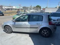 Usado Renault Mégane Business 105 CV (77 kW) 2006 Gris / plata Berlina
