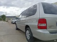 Usado Kia Carnival EX 144 CV (105 kW) 2005 Gris / plata Monovolumen