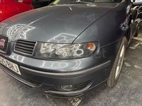 Usado Seat Toledo Sport 170 CV (125 kW) 2001 Beige Berlina