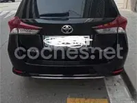 Usado Toyota Auris Active 116 CV (85 kW) 2017 Negro Familiar