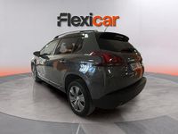 Usado Peugeot 2008 Allure 100 CV (73 kW) 2017 Gris SUV