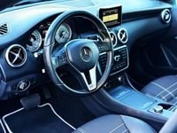 Usado Mercedes A180 Urban 109 CV (80 kW) 2015 Azul Utilitario