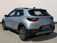 Usado Kia Stonic 101 CV (74 kW) 2025 Plateado SUV