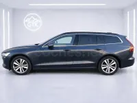 Usado Volvo V60 Momentum 197 CV (144 kW) 2021 Azul Familiar