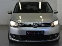 Usado VW Touran Advance 105 CV (77 kW) 2012 Gris / plata Monovolumen