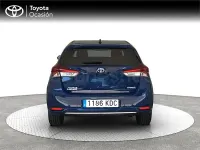 Usado Toyota Auris Hybrid 136 CV (100 kW) 2017 Negro Berlina